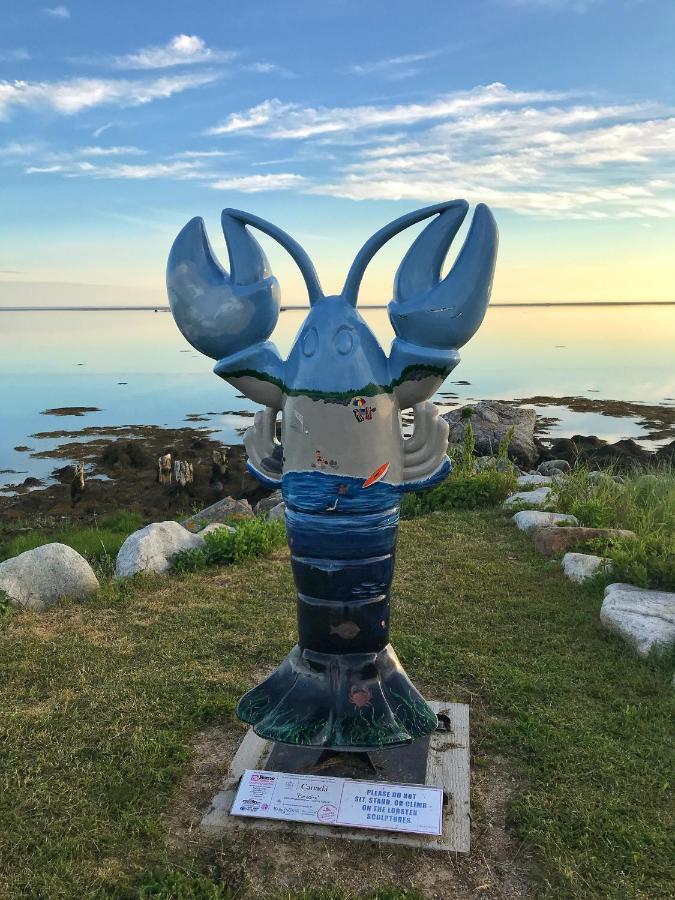 The East Wind Guesthouse Clark's Harbour エクステリア 写真